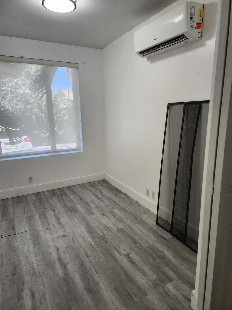 1639 Madison Street - Photo 4
