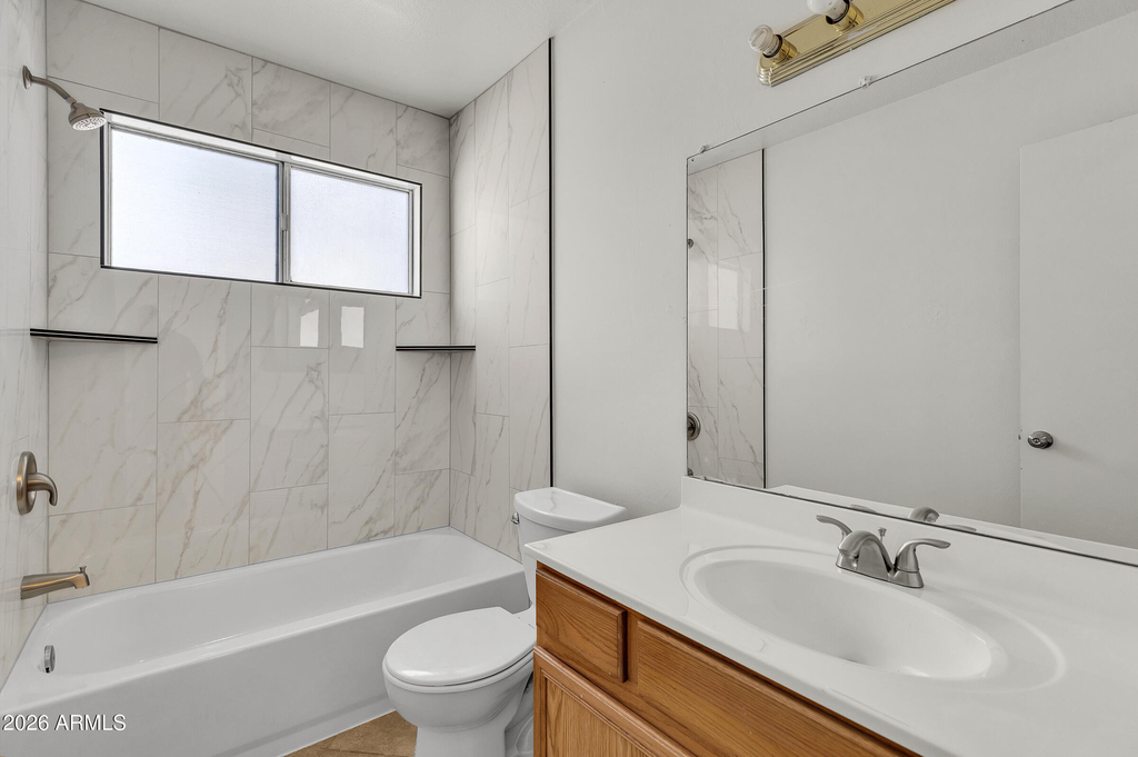 8834 W Purdue Avenue - Photo 17