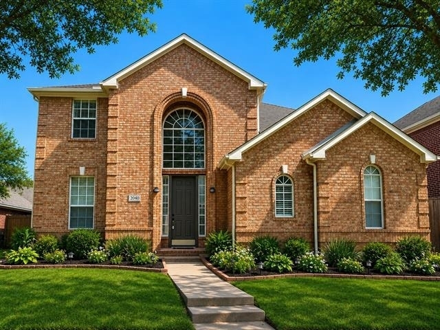 2040 Londonderry Drive - Photo 0