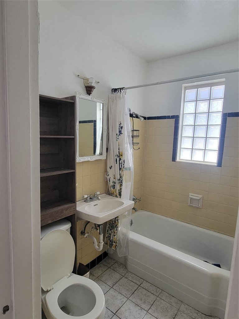 1822 Johnson Street - Photo 11