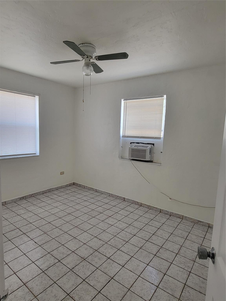 1822 Johnson Street - Photo 9