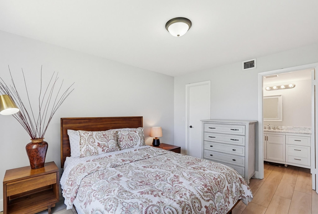 7245 Golf Colony Court - Photo 9