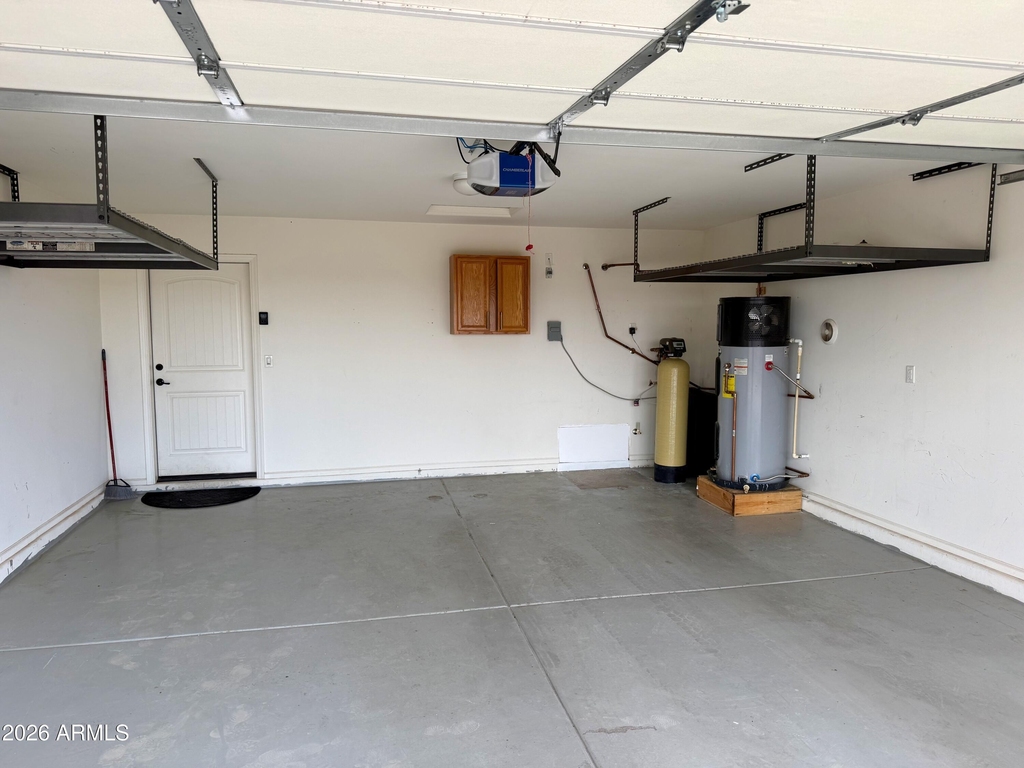 2122 E Cloud Road - Photo 1