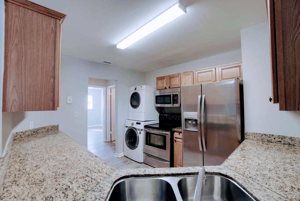 3401 Nw 44th Street - Photo 13