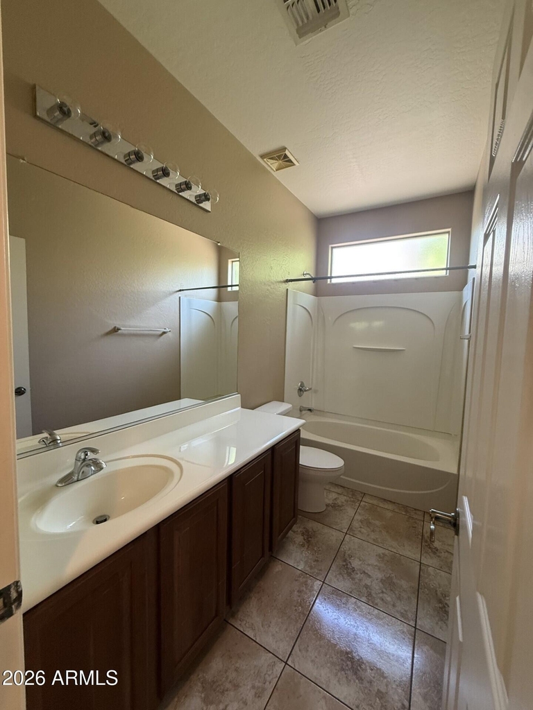 22165 N Celtic Avenue - Photo 8
