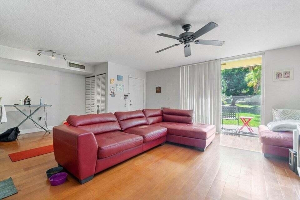 117 Yacht Club Way - Photo 4