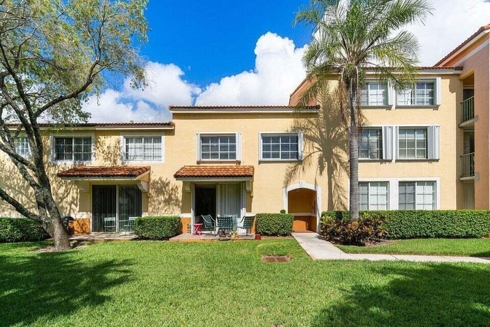 117 Yacht Club Way - Photo 2