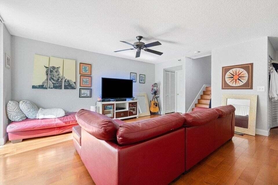 117 Yacht Club Way - Photo 3