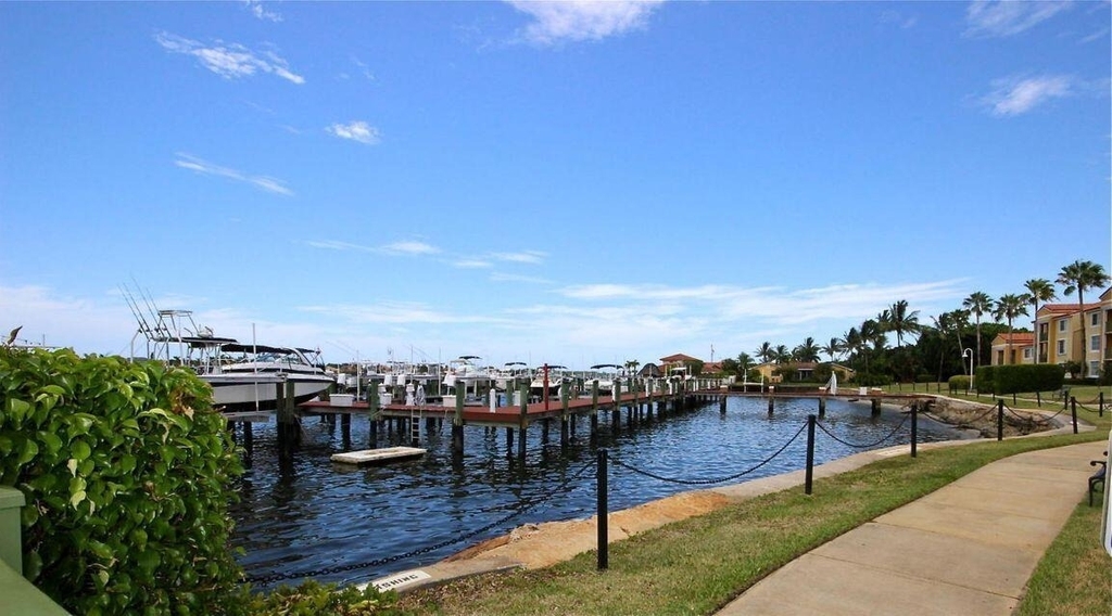 117 Yacht Club Way - Photo 24