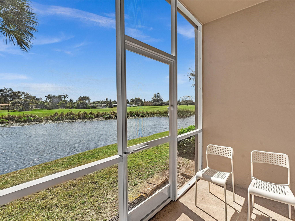 2451 Sw 82nd Avenue - Photo 24