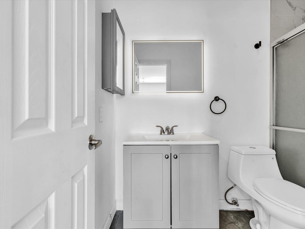 2451 Sw 82nd Avenue - Photo 32