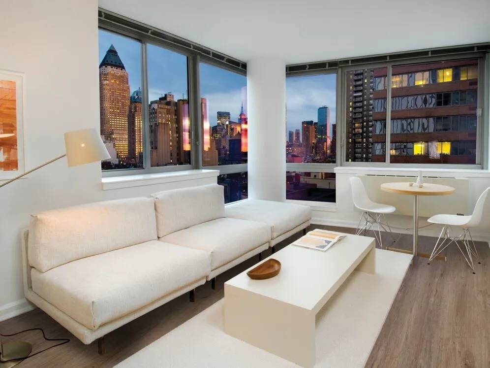 West 52nd Street - Photo 0