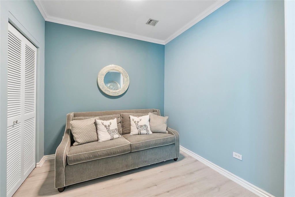 313 Ne 2nd Street - Photo 5