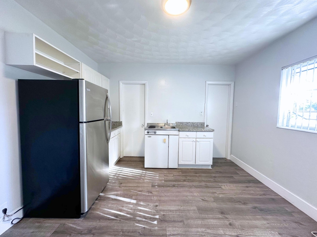 312 Ne 15th Avenue - Photo 3