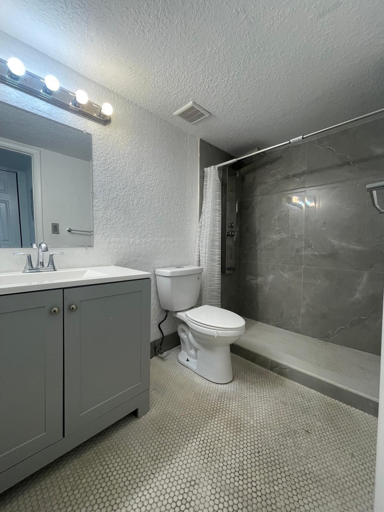 651 Nw 42nd Court - Photo 16
