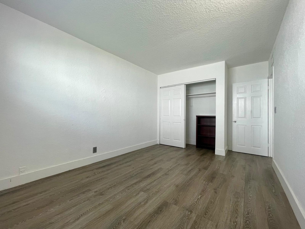 651 Nw 42nd Court - Photo 25