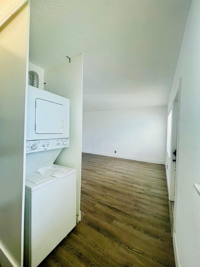 651 Nw 42nd Court - Photo 6