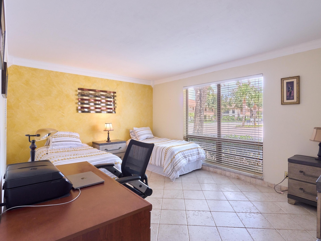 563 Brackenwood Place - Photo 17