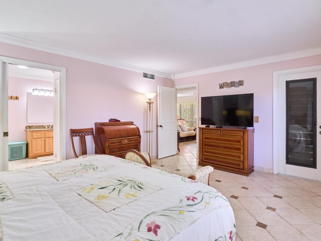 563 Brackenwood Place - Photo 14