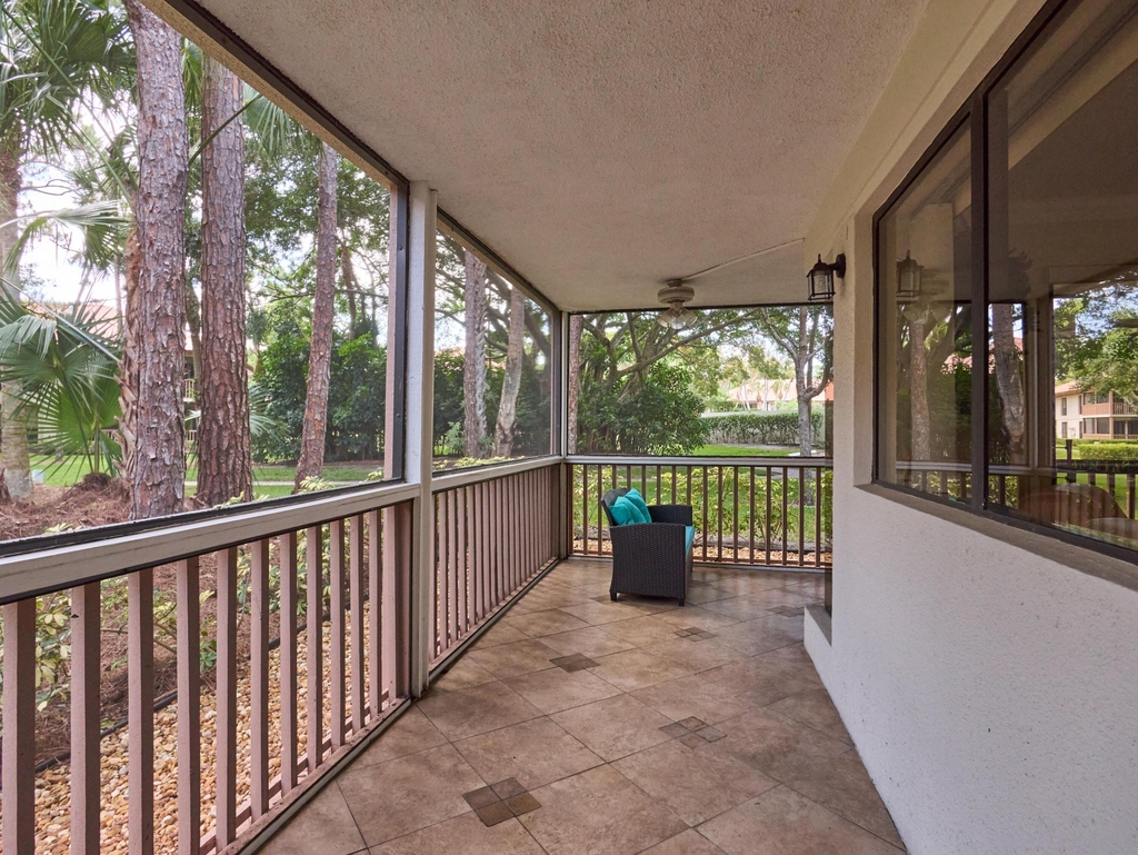 563 Brackenwood Place - Photo 7