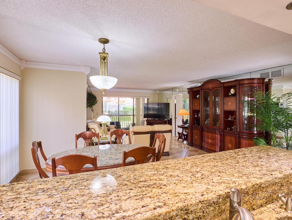 563 Brackenwood Place - Photo 11