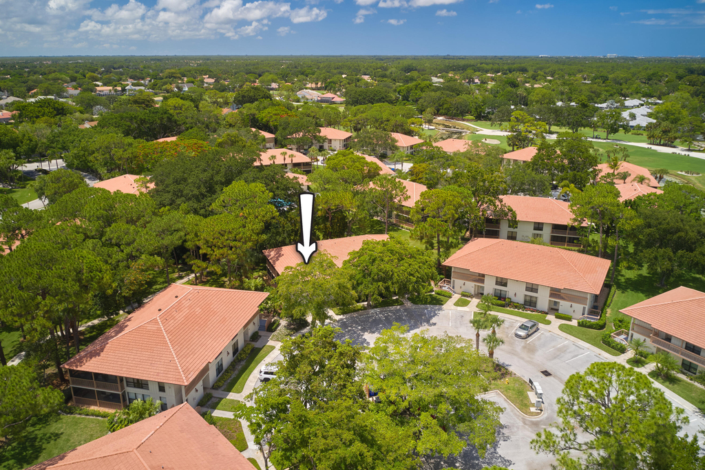 563 Brackenwood Place - Photo 1