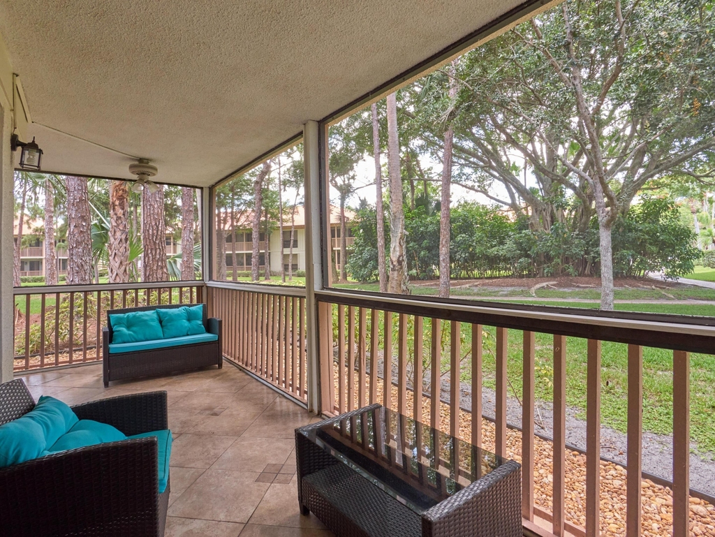 563 Brackenwood Place - Photo 6