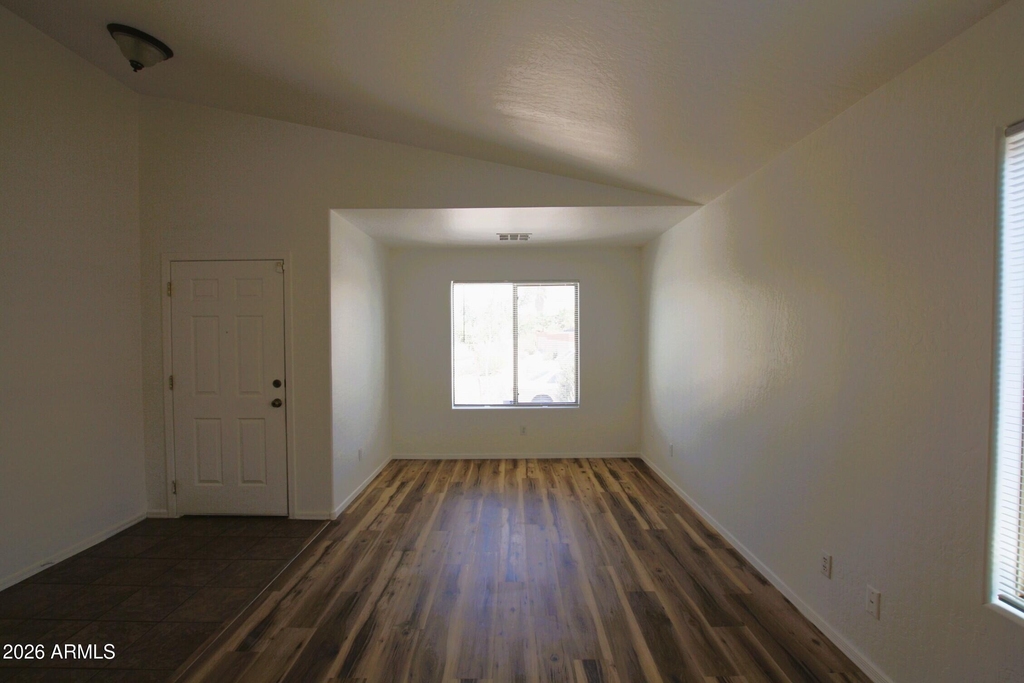 25735 W Elwood Street - Photo 3
