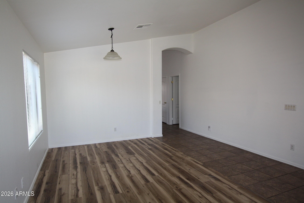 25735 W Elwood Street - Photo 2