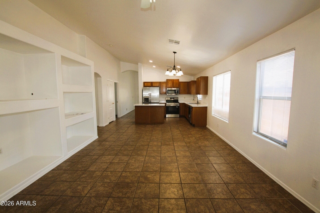 25735 W Elwood Street - Photo 11