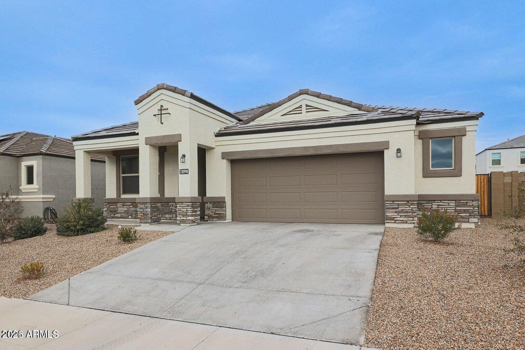 30998 W Earll Drive - Photo 0