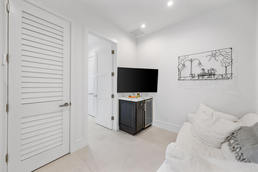 333 S Swinton Avenue - Photo 58