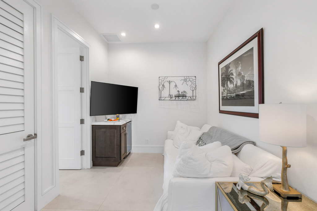 333 S Swinton Avenue - Photo 57