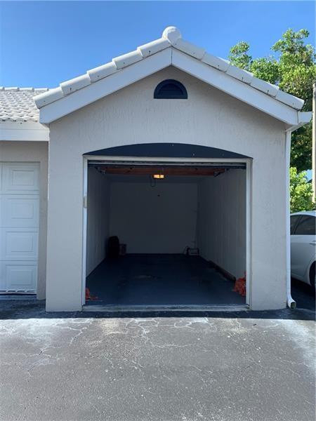 2850 N Oakland Forest Drive - Photo 17
