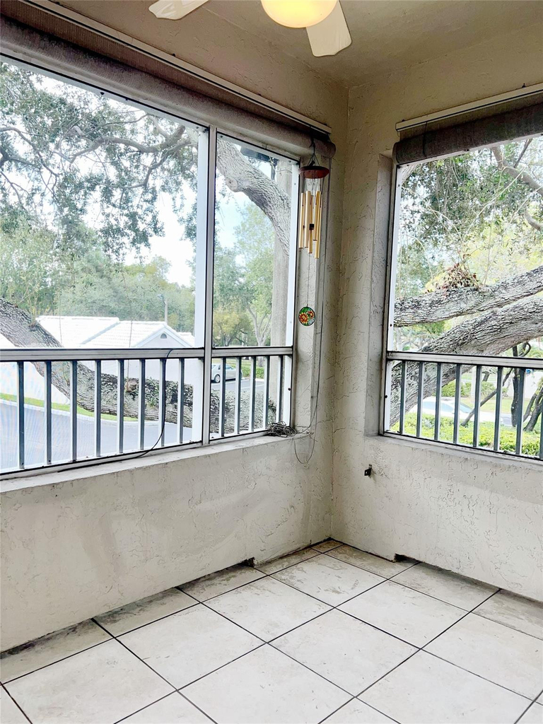 2850 N Oakland Forest Drive - Photo 15