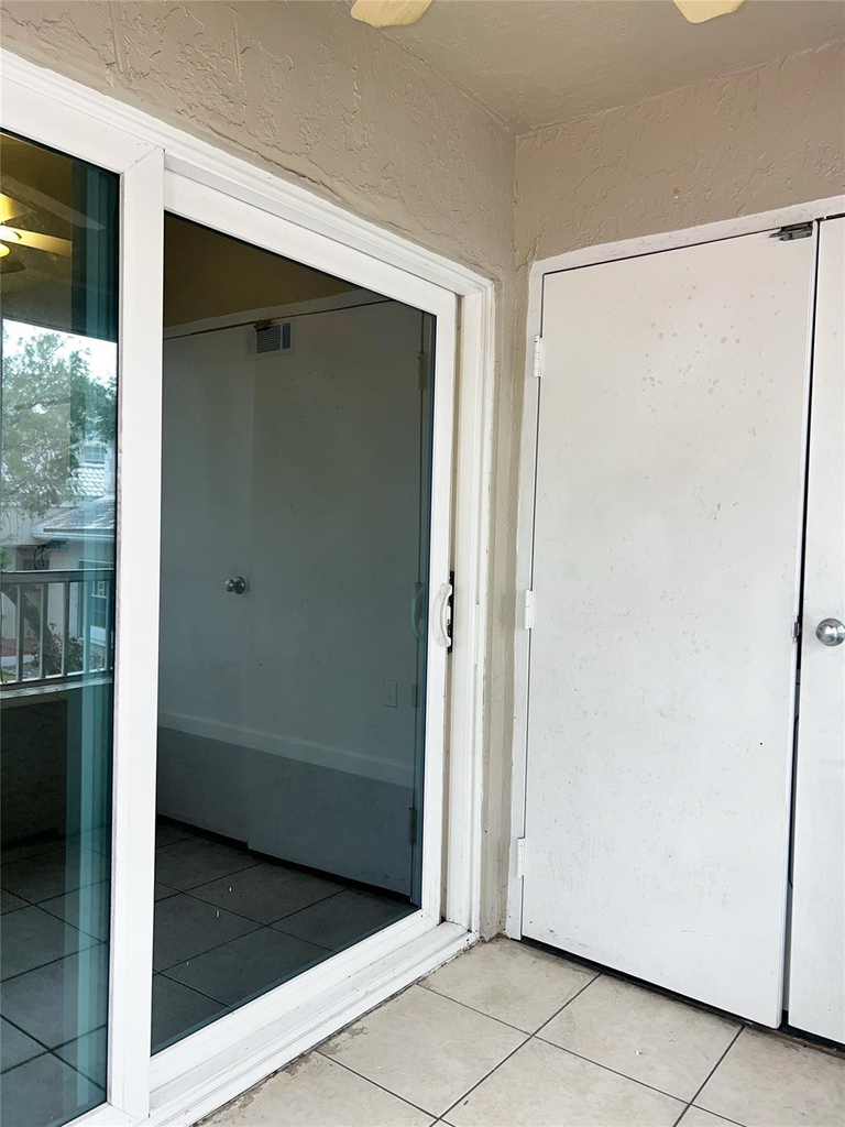 2850 N Oakland Forest Drive - Photo 16