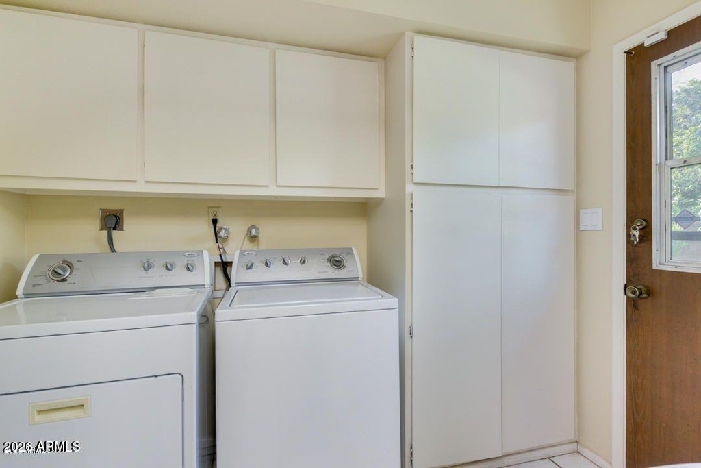 1536 E Gemini Drive - Photo 30