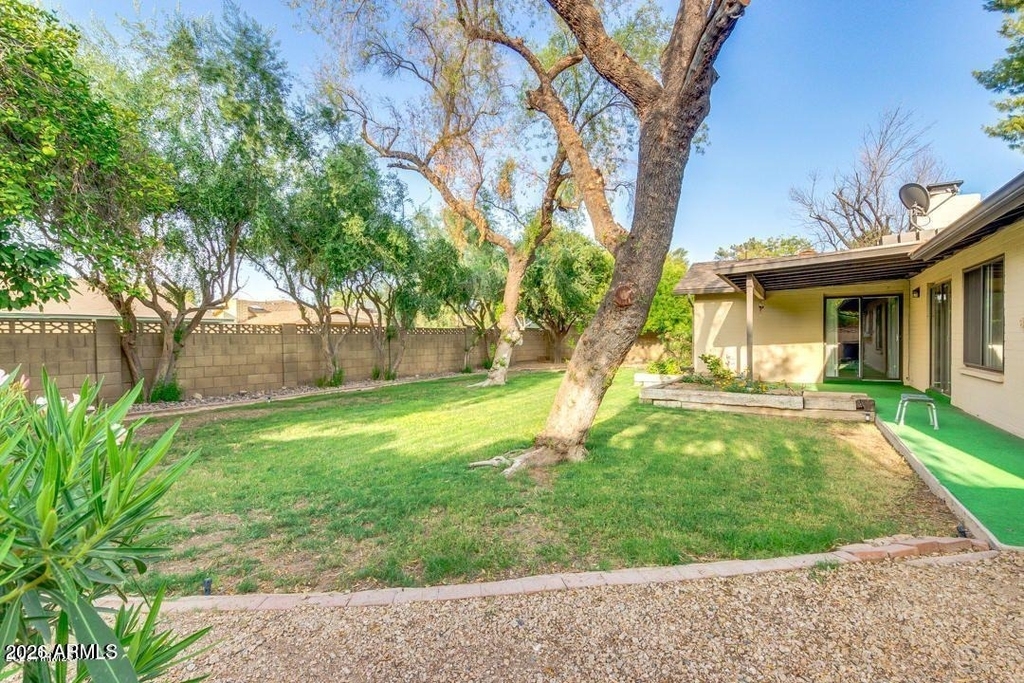 1536 E Gemini Drive - Photo 33