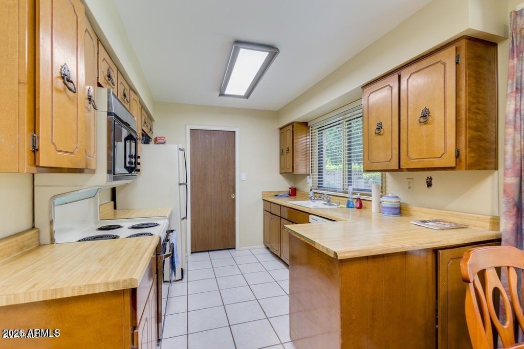 1536 E Gemini Drive - Photo 15