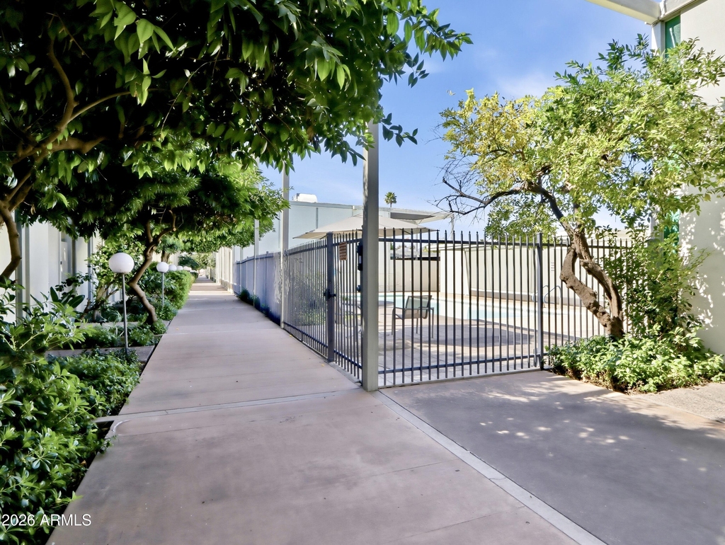 4411 N 40th Street - Photo 4