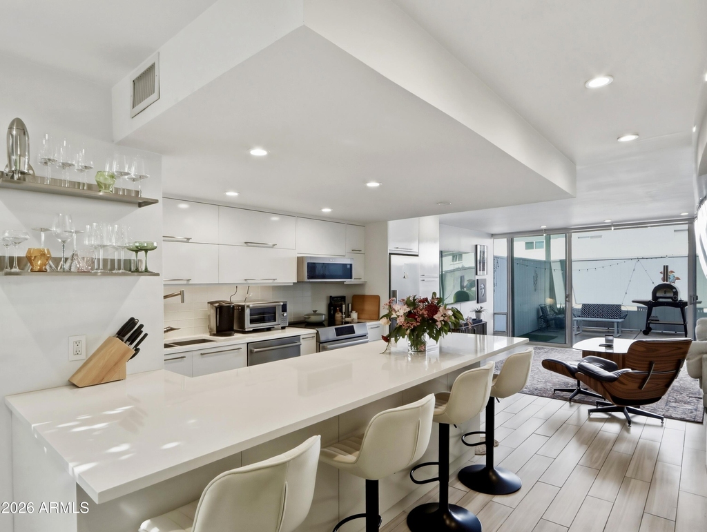 4411 N 40th Street - Photo 0