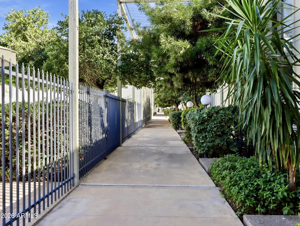 4411 N 40th Street - Photo 1