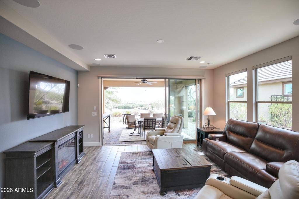 3261 Huckleberry Way - Photo 8