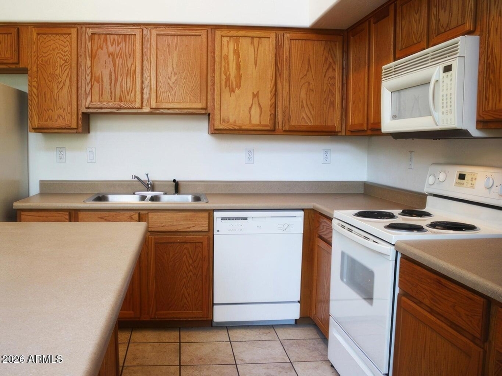 772 S Beck Avenue - Photo 6