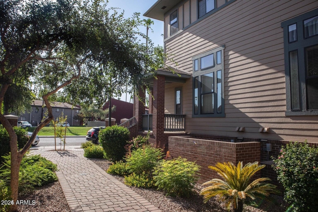 772 S Beck Avenue - Photo 5