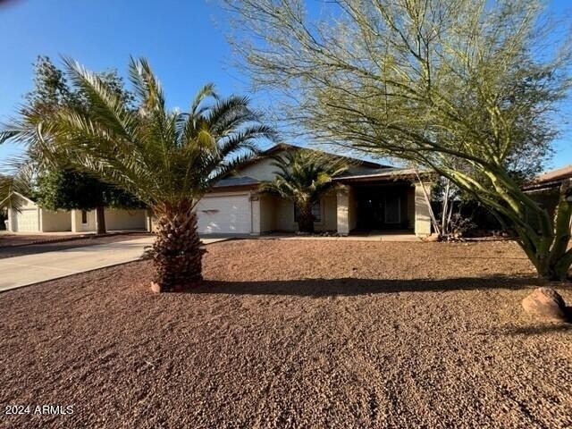 6320 W Paradise Lane - Photo 0