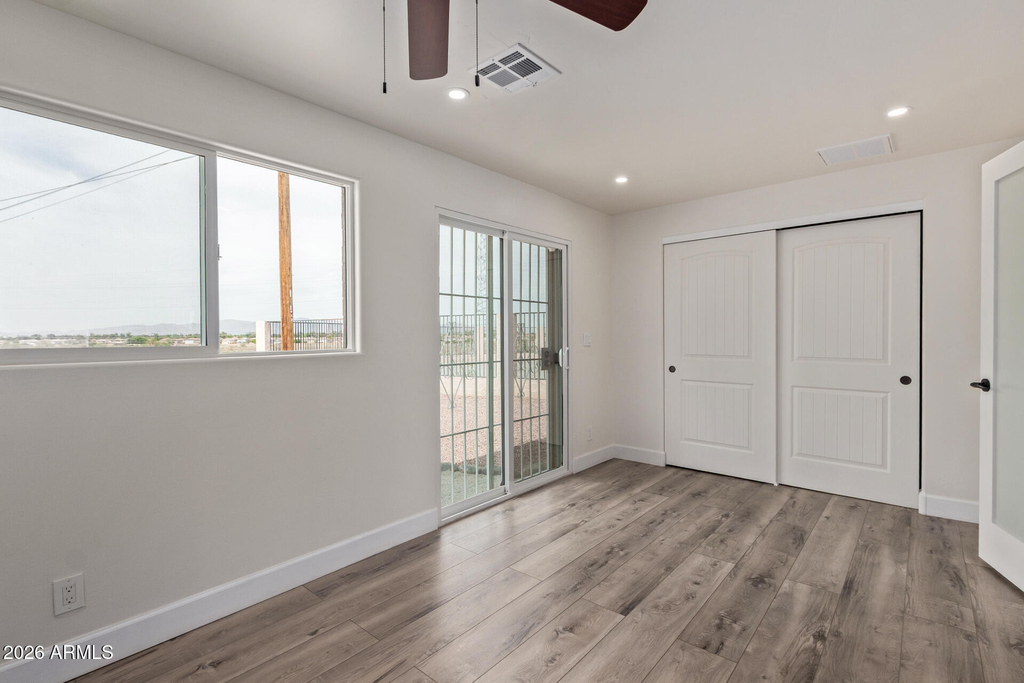 11437 W Lakeshore Drive - Photo 11