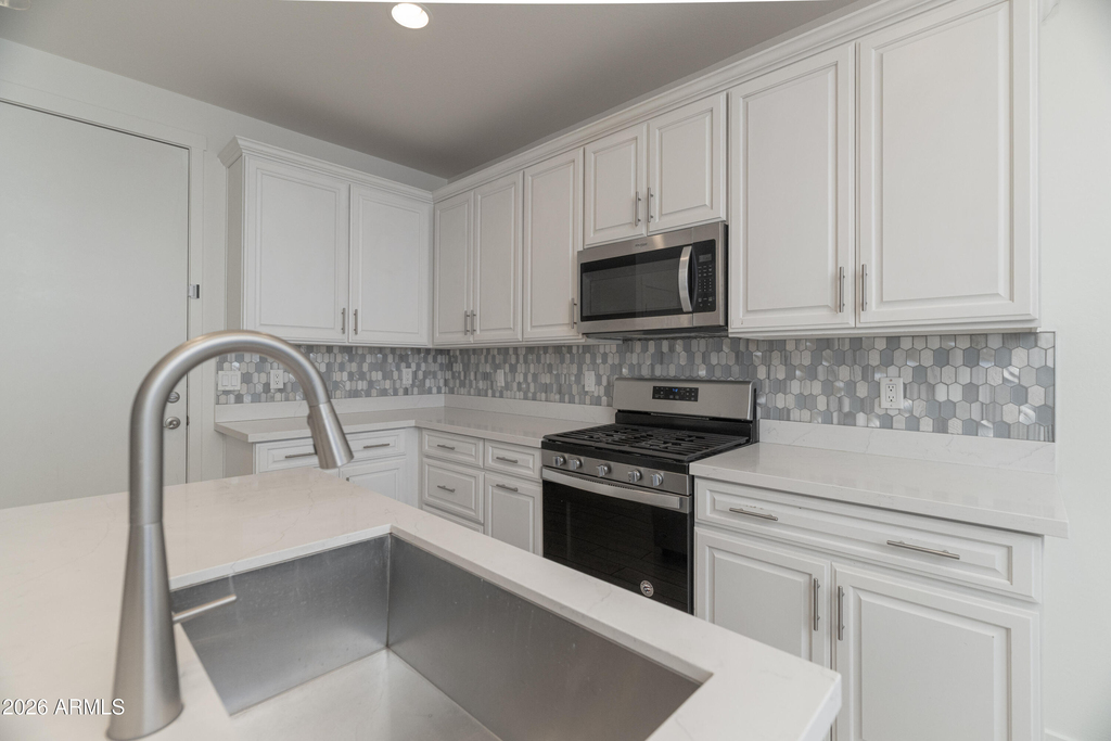 6018 W Hartford Court - Photo 10