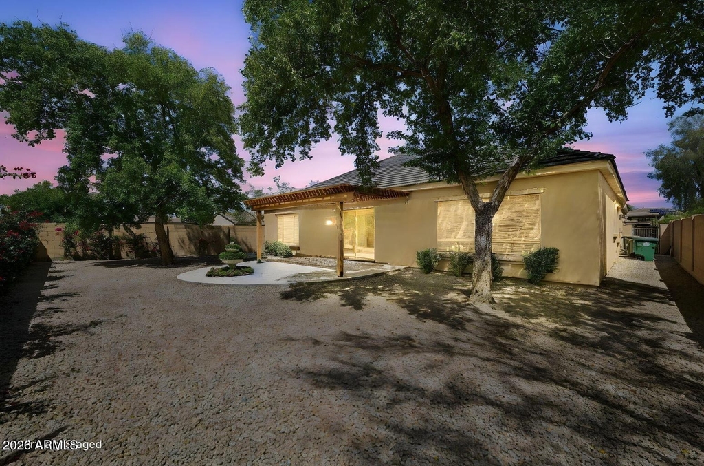 16195 W Glenrosa Avenue - Photo 31