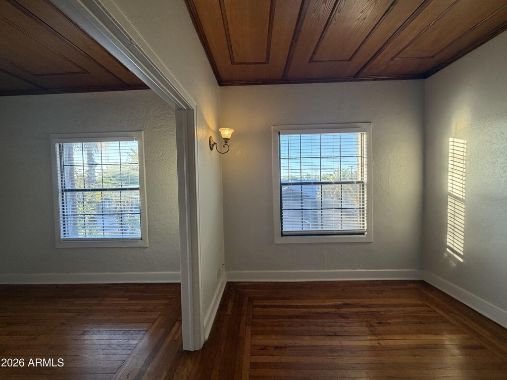 902 E Palm Lane - Photo 11